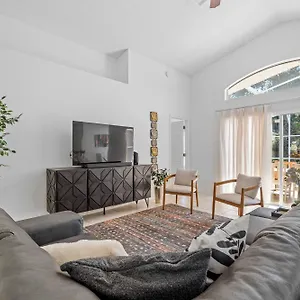 Stunning 4-bedroom W/ Pool - Close To Parks And Gulf Courses! , Davenport United States